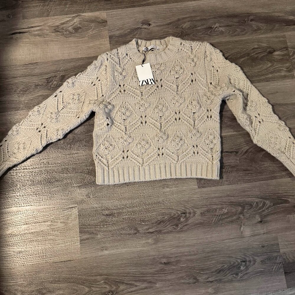Beige Zara Knit Sweater Size Small
